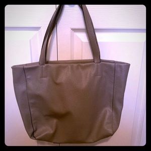 Grey shoulder handbag